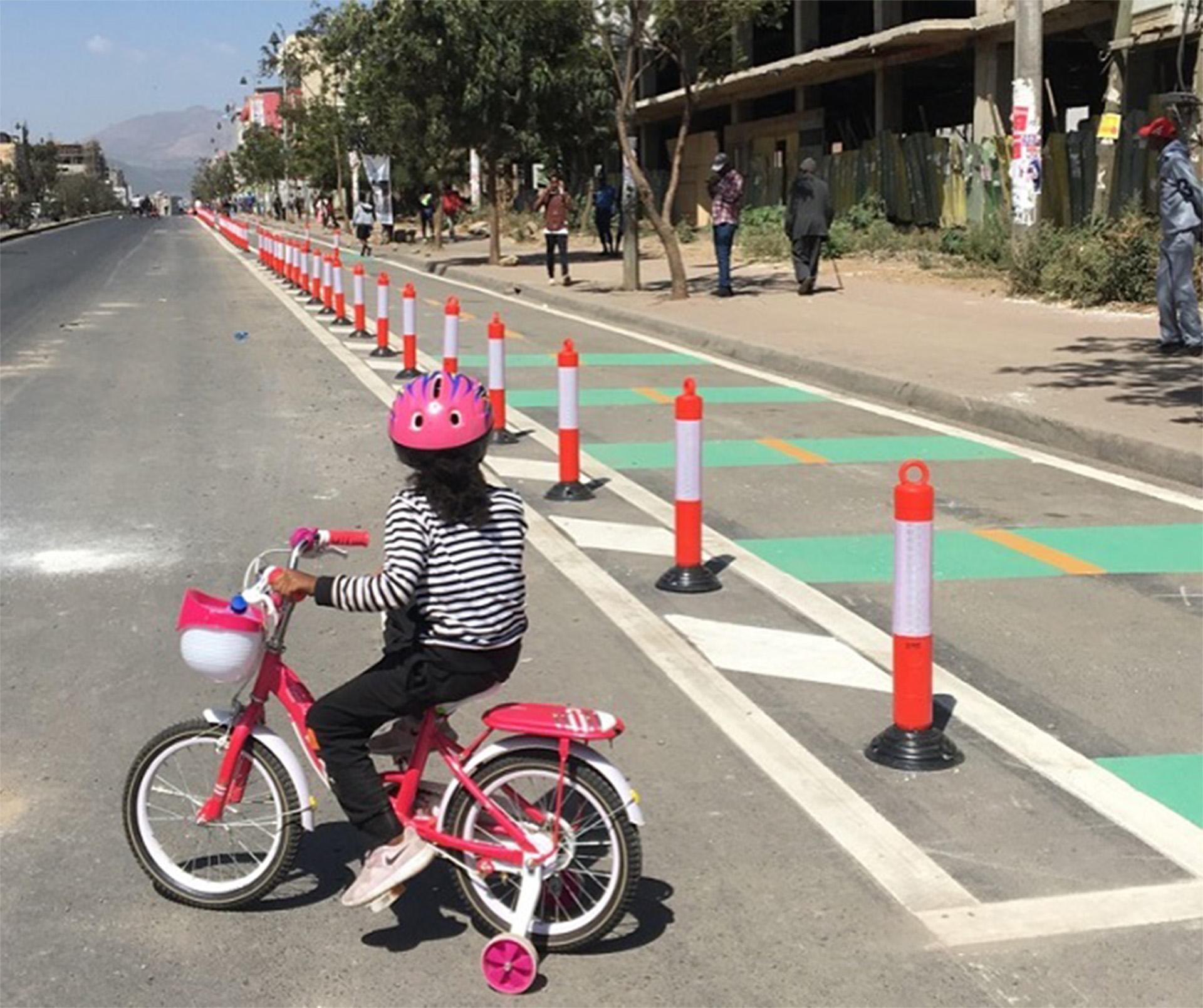 Bi-directional cycle corridor launched as part of Addis Ababa’s NMT strategy and safe cycling program