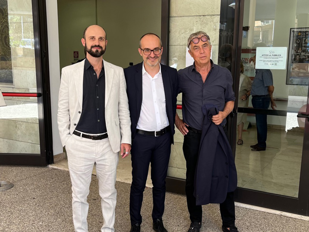 Francesco Betta, MIC-HUB Project Leader, with Paolo Truzzu, Mayor of Cagliari, and Stefano Boeri